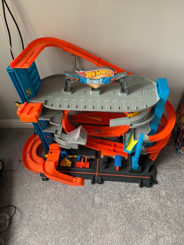 hot wheels city ultimate garage smyths